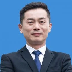 パッケージデザインディレクター リャン・ウー氏